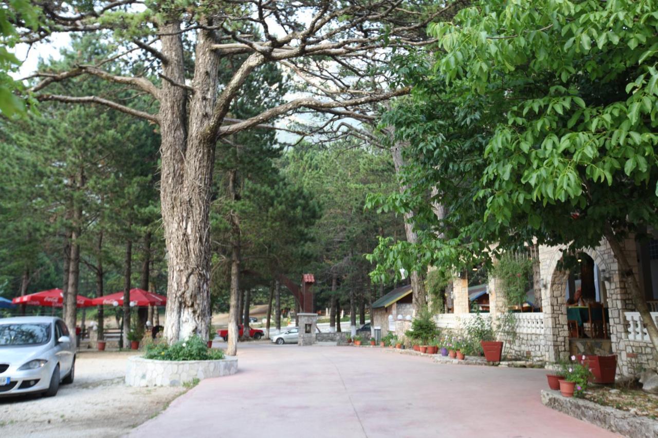 Hamiti Camping Center Dukat Buitenkant foto